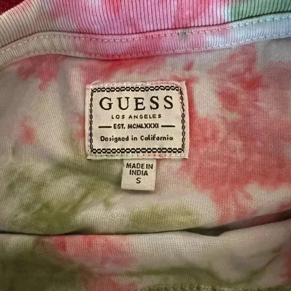 UNISEX SIZE SMALL GUESS SHORT SLEEVE SHIRT - Picture 3 of 3